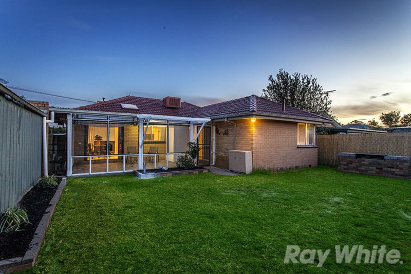 Photo - 13 Cornwall Avenue, Keysborough VIC 3173 - Image 15