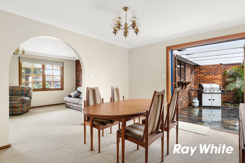 Photo - 13 Cotswold Avenue, Castle Hill NSW 2154 - Image 3