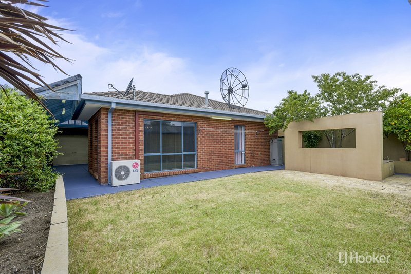 Photo - 13 Cotterell Way, Seabrook VIC 3028 - Image 13