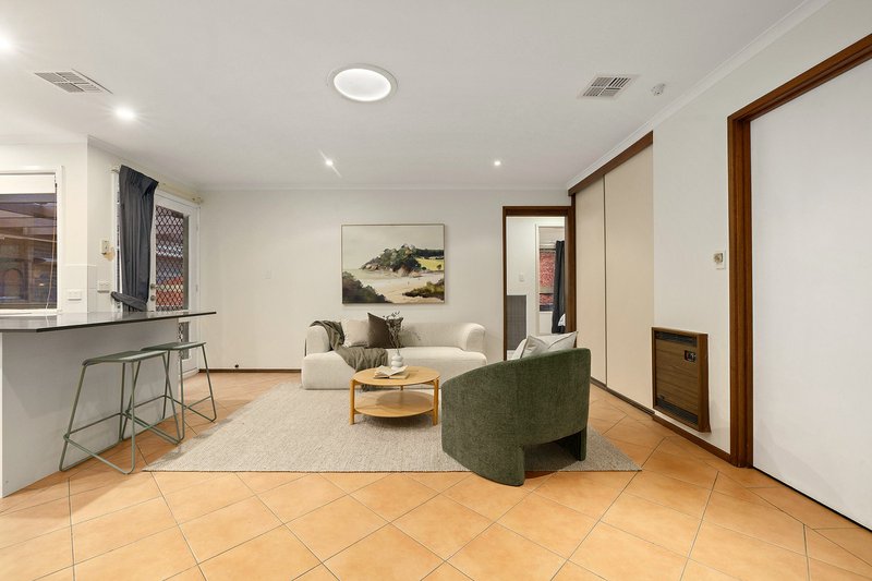 Photo - 13 Courtice Close, Fadden ACT 2904 - Image 8