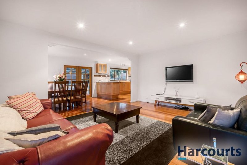 Photo - 13 Courtney Square, Wantirna VIC 3152 - Image 3