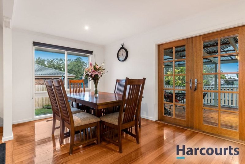 Photo - 13 Courtney Square, Wantirna VIC 3152 - Image 6