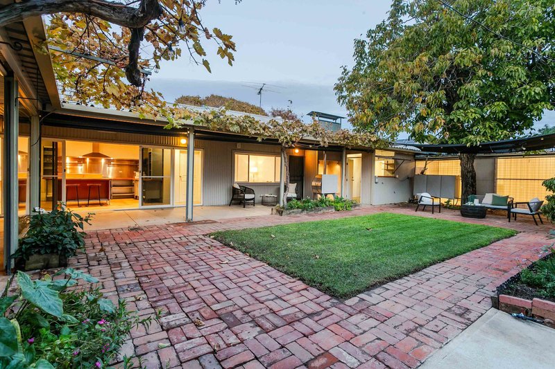 Photo - 13 Cowra Street, Mile End SA 5031 - Image 16