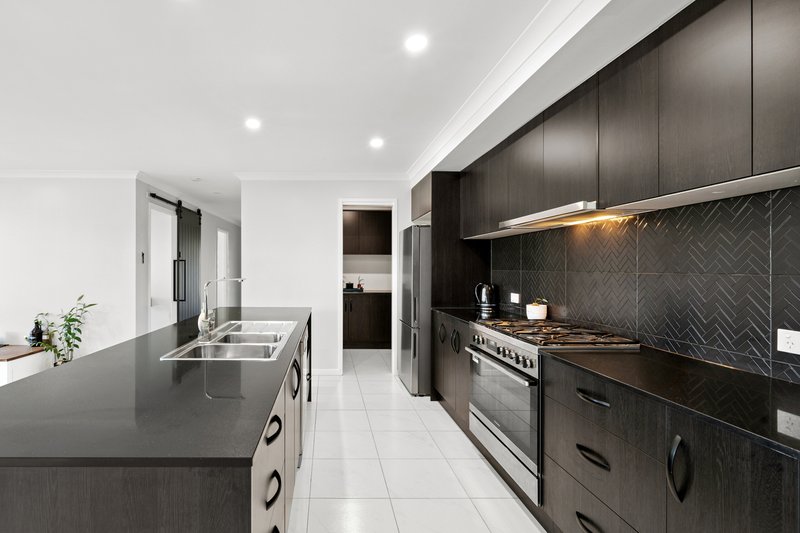 Photo - 13 Cox Road, Southside QLD 4570 - Image 4