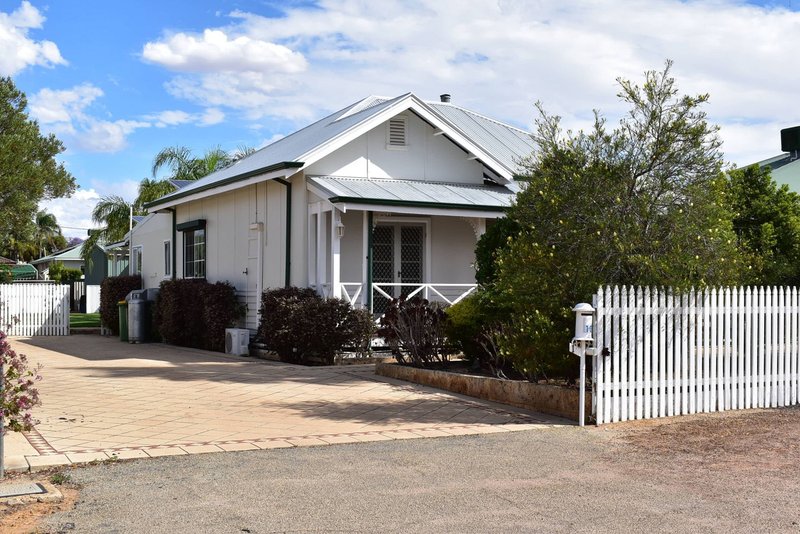 13 Craddock Rd , Merredin WA 6415