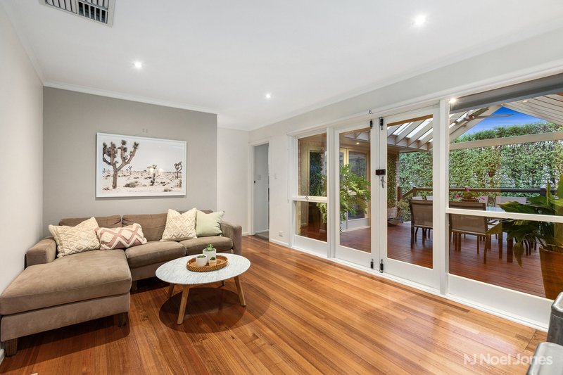 Photo - 13 Crawford Road, Templestowe Lower VIC 3107 - Image 5