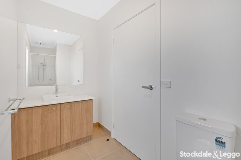 Photo - 13 Craycroft Road, Truganina VIC 3029 - Image 10