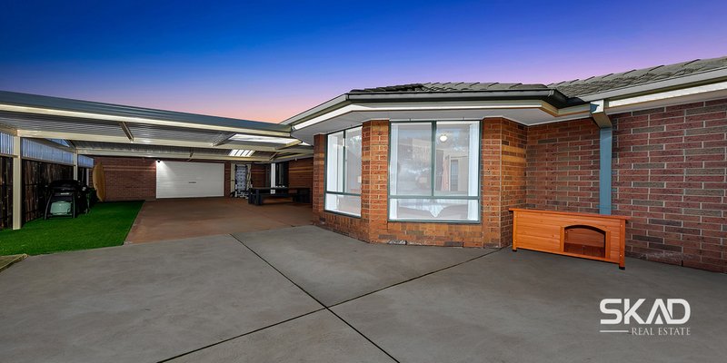 Photo - 13 Creekwood Drive, Craigieburn VIC 3064 - Image 18