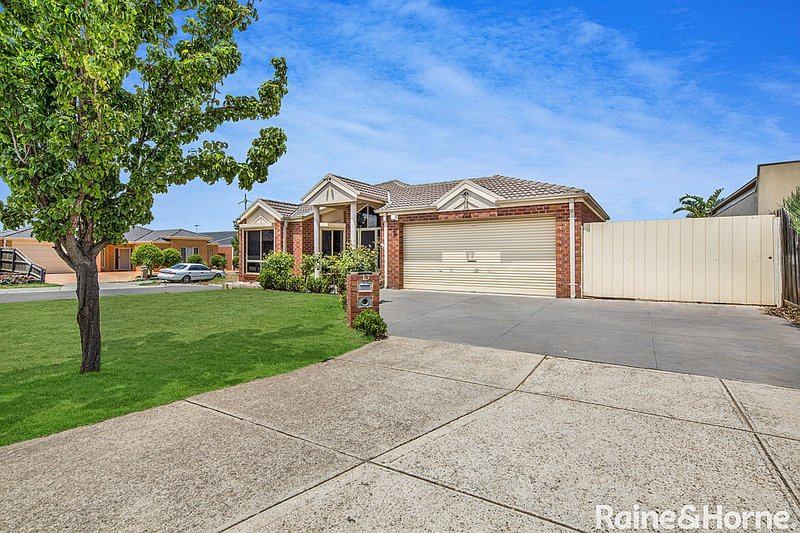 Photo - 13 Cremorne Grove, Taylors Hill VIC 3037 - Image 2