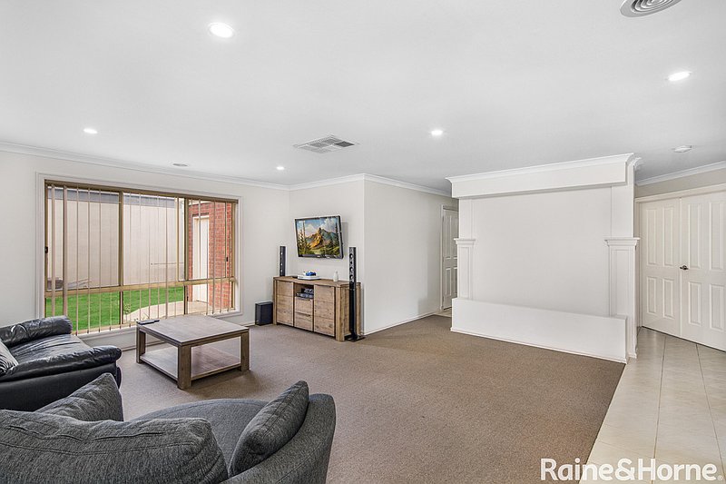 Photo - 13 Cremorne Grove, Taylors Hill VIC 3037 - Image 3