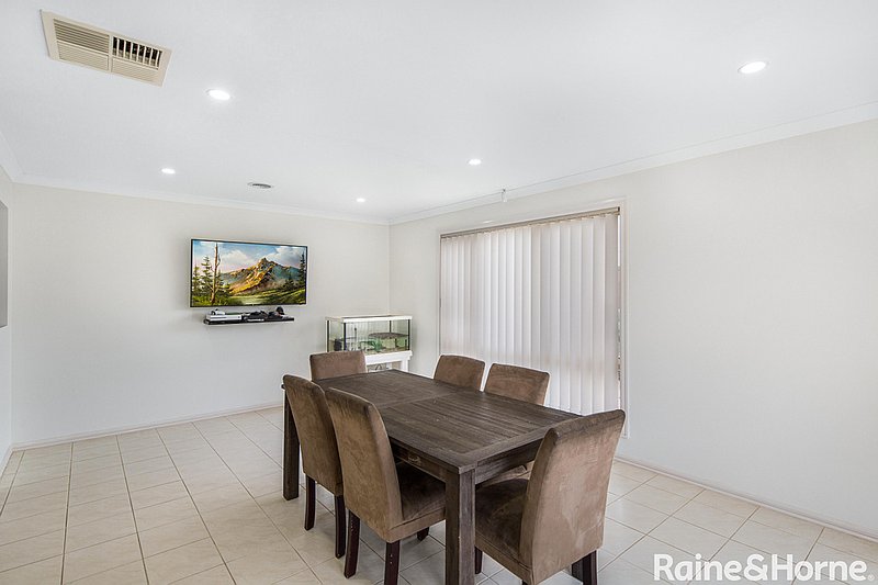 Photo - 13 Cremorne Grove, Taylors Hill VIC 3037 - Image 8