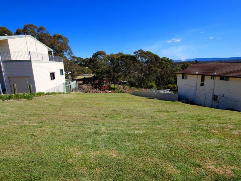 13 Crescent Road, Wangi Wangi NSW 2267