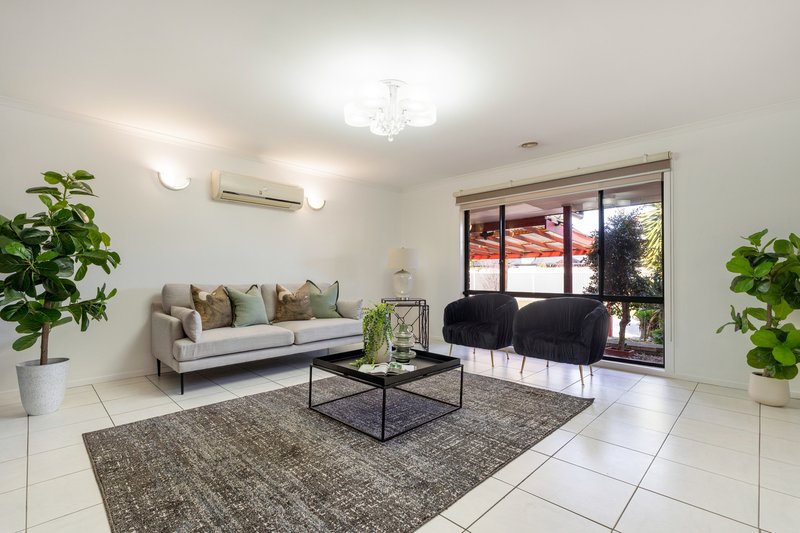 Photo - 13 Crespin Place, Roxburgh Park VIC 3064 - Image 2