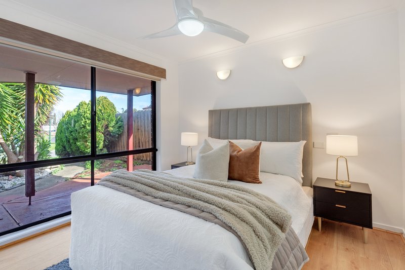 Photo - 13 Crespin Place, Roxburgh Park VIC 3064 - Image 10
