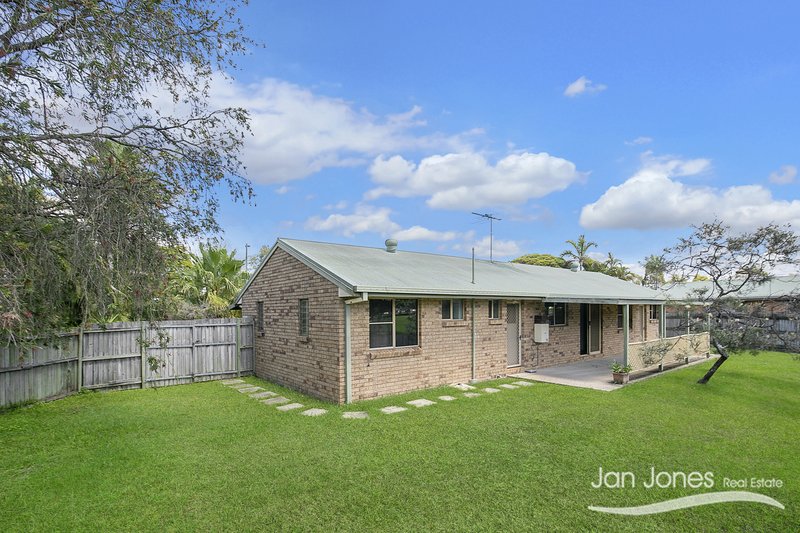 Photo - 13 Cresta Court, Morayfield QLD 4506 - Image 2