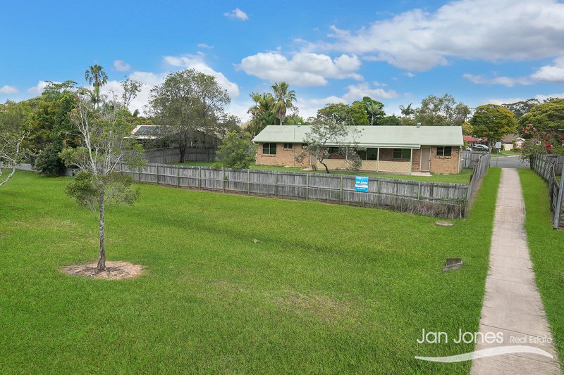 Photo - 13 Cresta Court, Morayfield QLD 4506 - Image 3