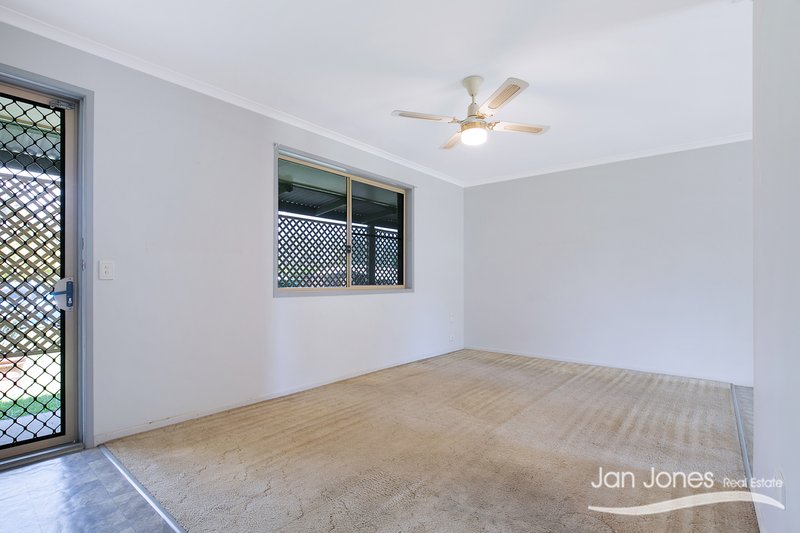 Photo - 13 Cresta Court, Morayfield QLD 4506 - Image 7