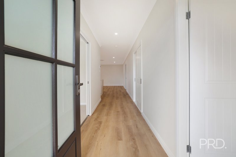 Photo - 13 Crested Avenue, Tamworth NSW 2340 - Image 4