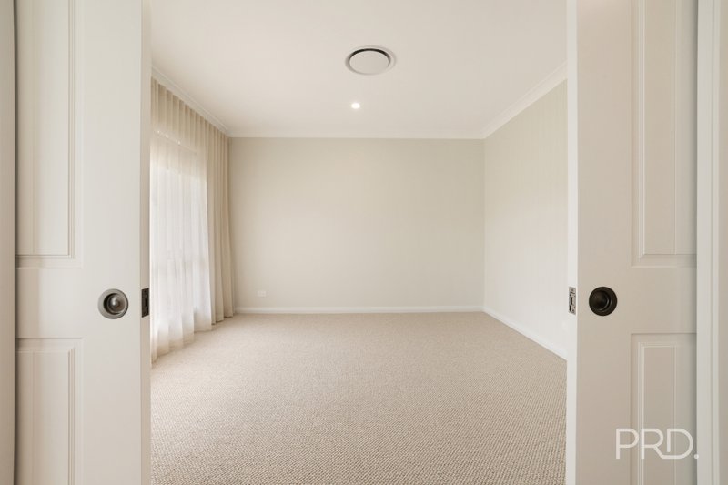 Photo - 13 Crested Avenue, Tamworth NSW 2340 - Image 10