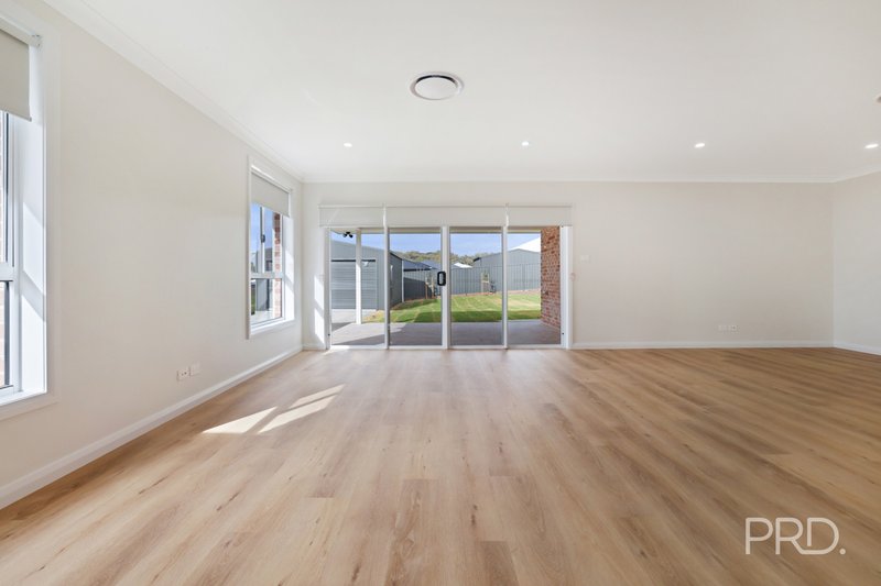 Photo - 13 Crested Avenue, Tamworth NSW 2340 - Image 20