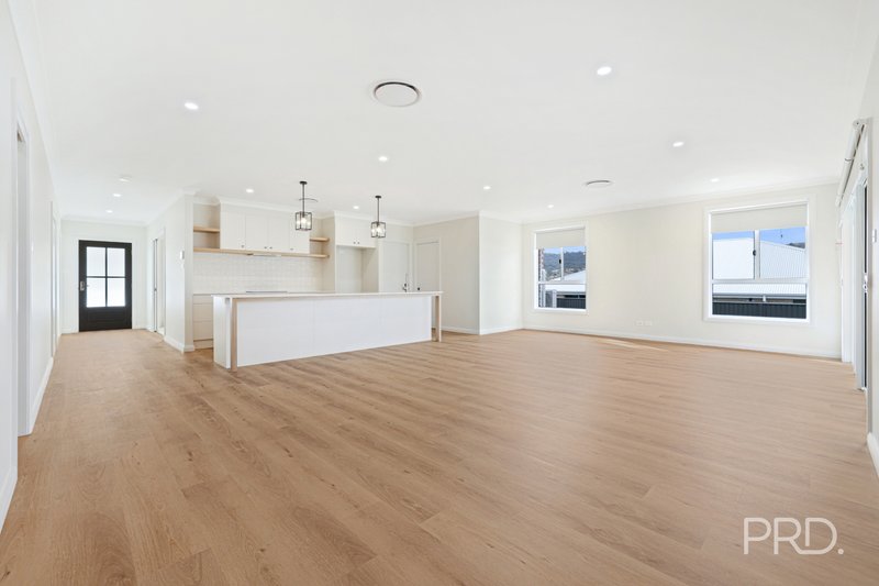Photo - 13 Crested Avenue, Tamworth NSW 2340 - Image 21