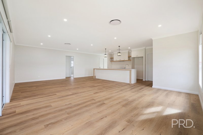 Photo - 13 Crested Avenue, Tamworth NSW 2340 - Image 23