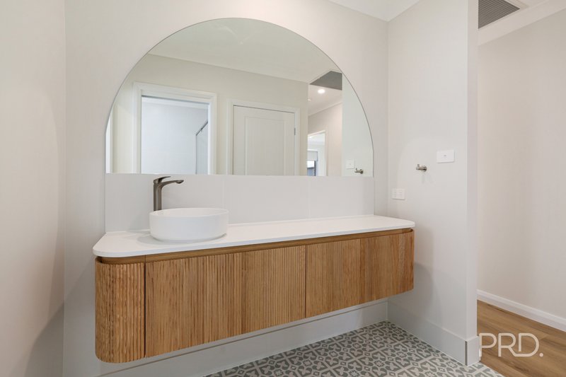 Photo - 13 Crested Avenue, Tamworth NSW 2340 - Image 30