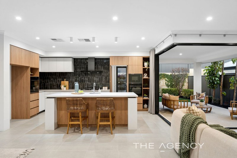 Photo - 13 Cristianos Road, Mindarie WA 6030 - Image 11