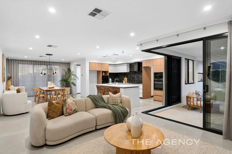 Photo - 13 Cristianos Road, Mindarie WA 6030 - Image 14