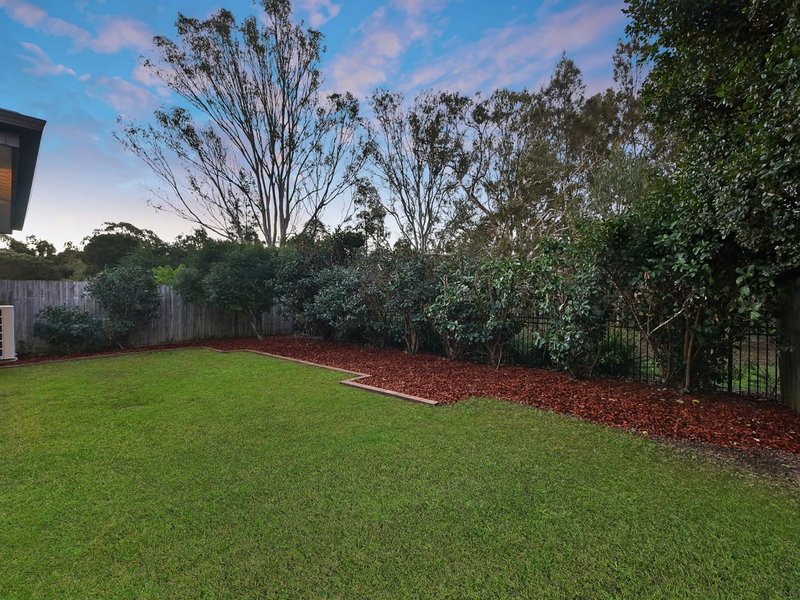 Photo - 13 Crowcombe Place, Carseldine QLD 4034 - Image 14