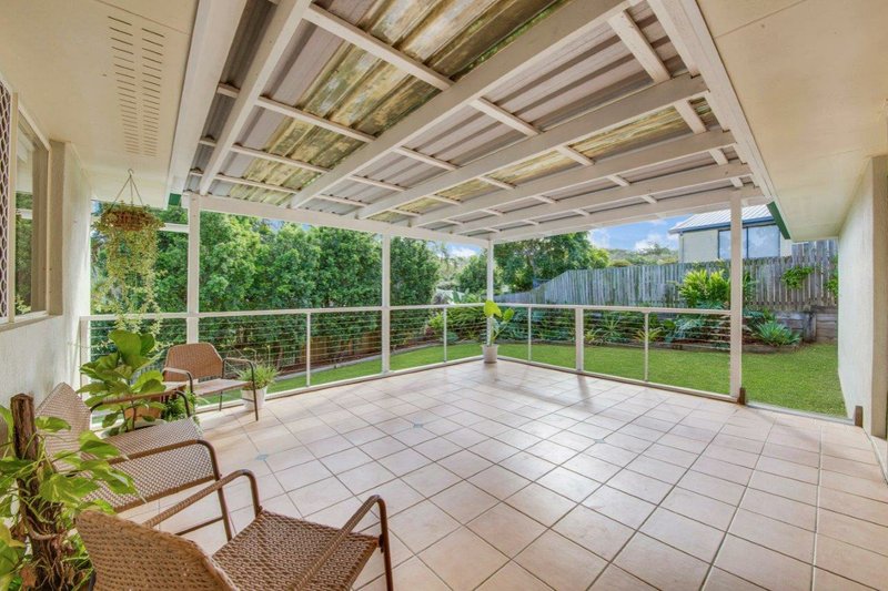 Photo - 13 Curtis Avenue, Boyne Island QLD 4680 - Image 13