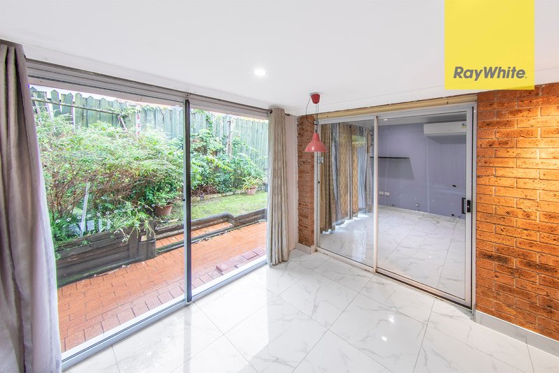 Photo - 13 Cusack Ave , Casula NSW 2170 - Image 4