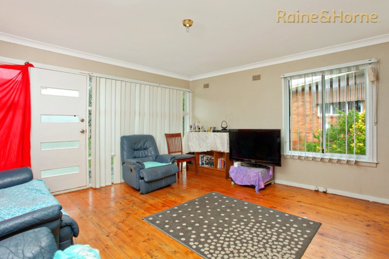 Photo - 13 Dampier Place, Whalan NSW 2770 - Image 4