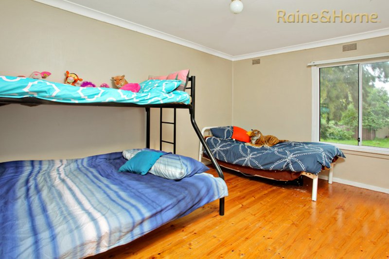 Photo - 13 Dampier Place, Whalan NSW 2770 - Image 5