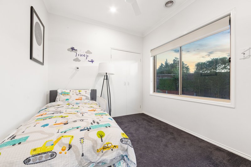 Photo - 13 Darleith Terrace, Caroline Springs VIC 3023 - Image 10