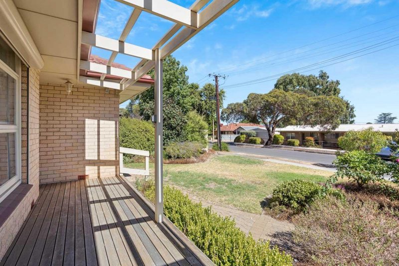 Photo - 13 Darlington Street, Sturt SA 5047 - Image 3