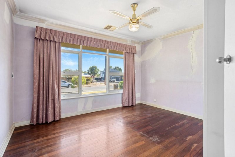 Photo - 13 Darlington Street, Sturt SA 5047 - Image 4