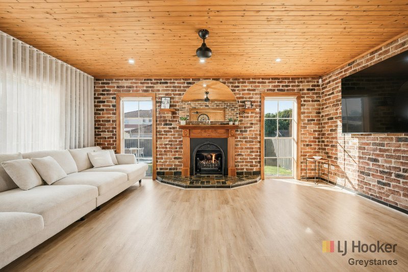 Photo - 13 Darmenia Avenue, Greystanes NSW 2145 - Image 6