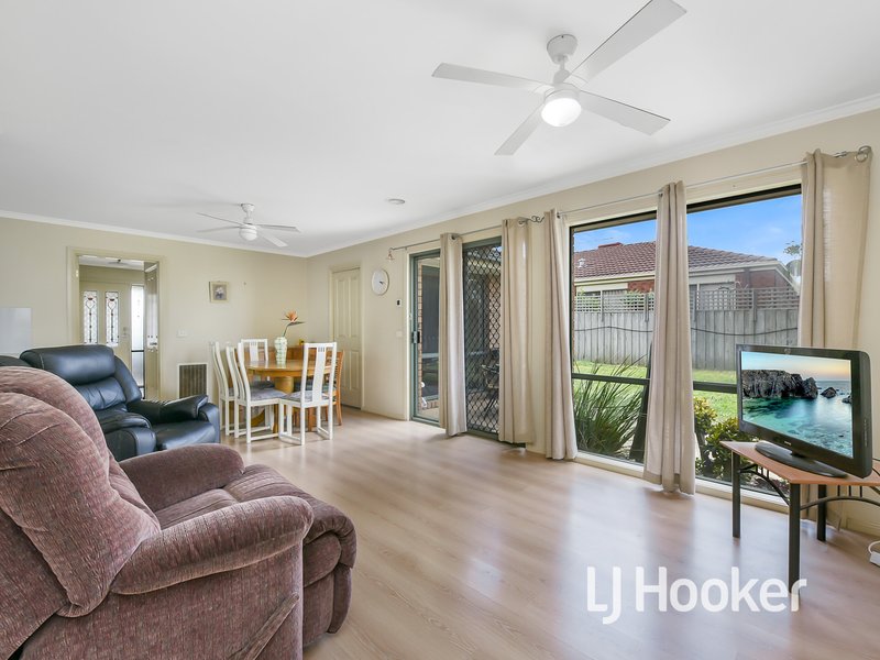 Photo - 13 Dartmoor Drive, Cranbourne East VIC 3977 - Image 4