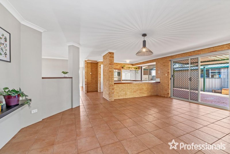 Photo - 13 Darwin Place, Warnbro WA 6169 - Image 9