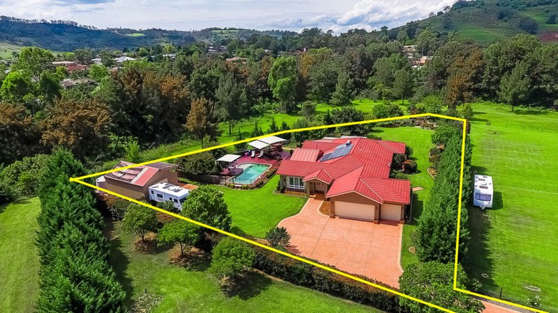 13 Davies Place, Picton NSW 2571