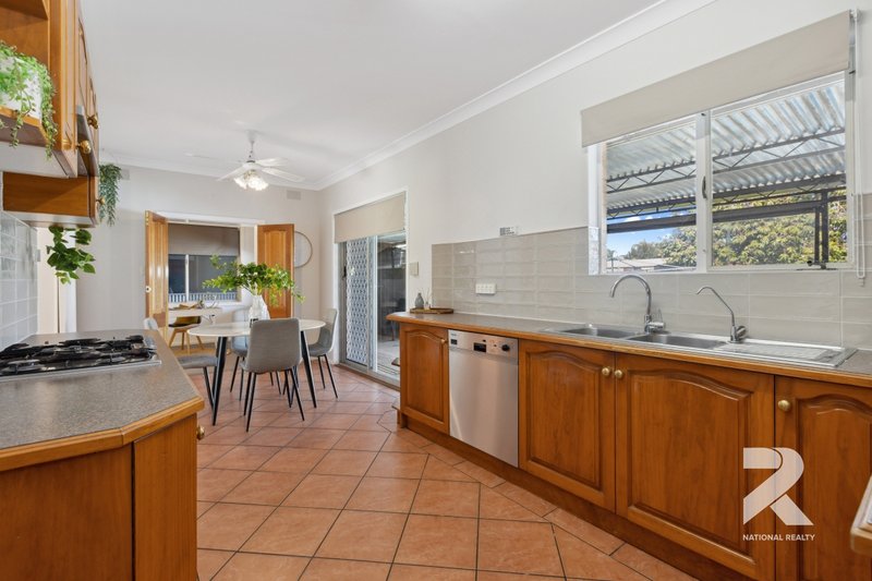 Photo - 13 Dawn Avenue, Brahma Lodge SA 5109 - Image 3