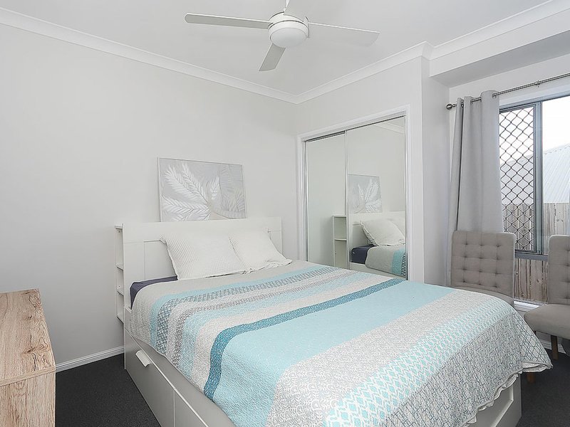 Photo - 13 Daybreak Street, Spring Mountain QLD 4300 - Image 9