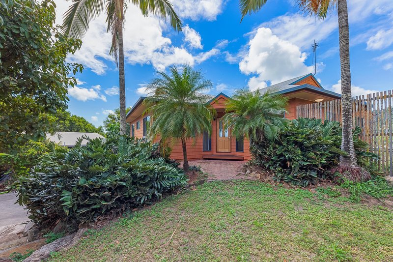 Photo - 13 Daydream Court, Cannonvale QLD 4802 - Image 2