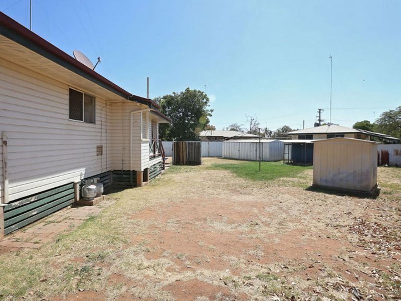 Photo - 13 Delacour Drive, Mount Isa QLD 4825 - Image 10