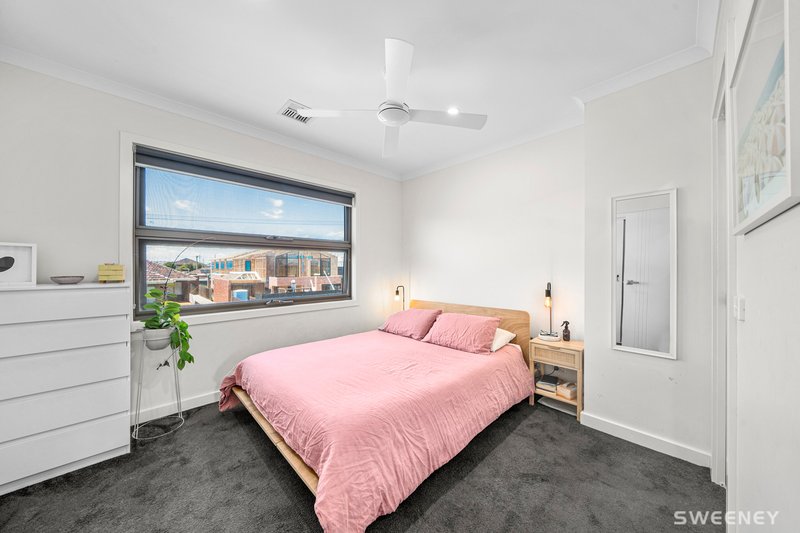 Photo - 1/3 Delphin Avenue, Altona North VIC 3025 - Image 12