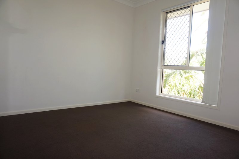 Photo - 13 Denman Drive, Bundamba QLD 4304 - Image 7