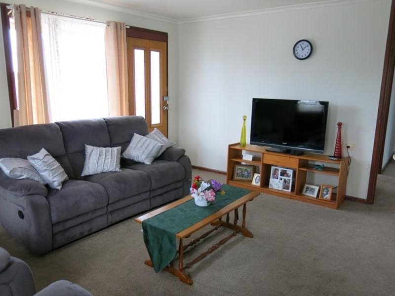 Photo - 13 Denva Bird Way, Taree NSW 2430 - Image 2