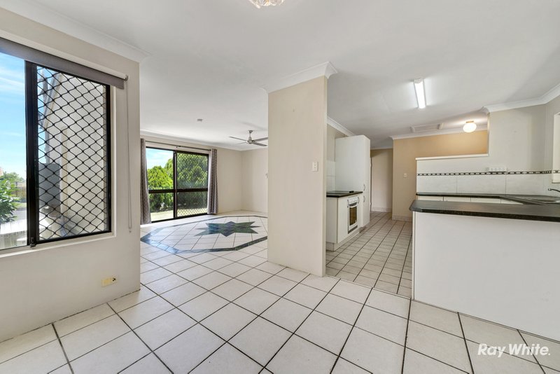 Photo - 13 Devine Street, Marsden QLD 4132 - Image 6