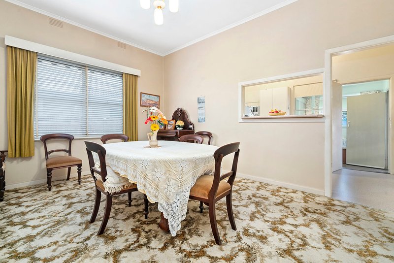 Photo - 13 Devon Street, Cheltenham VIC 3192 - Image 7